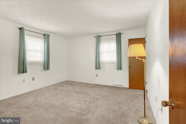 970 CRANES GAP RD, Carlisle, PA 17013