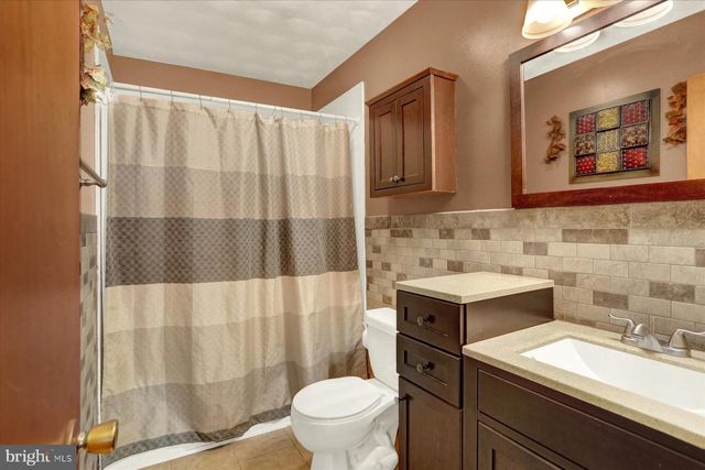 970 CRANES GAP RD, Carlisle, PA 17013