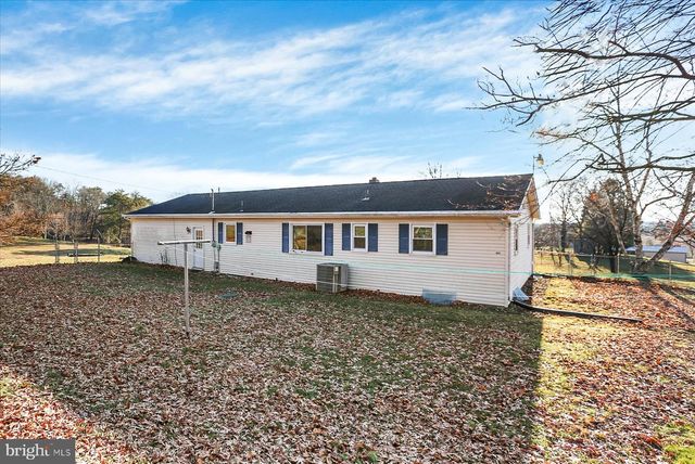 970 CRANES GAP RD, Carlisle, PA 17013