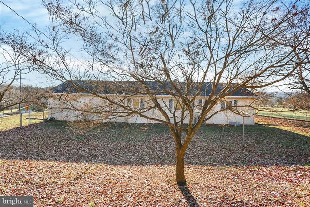 970 CRANES GAP RD, Carlisle, PA 17013