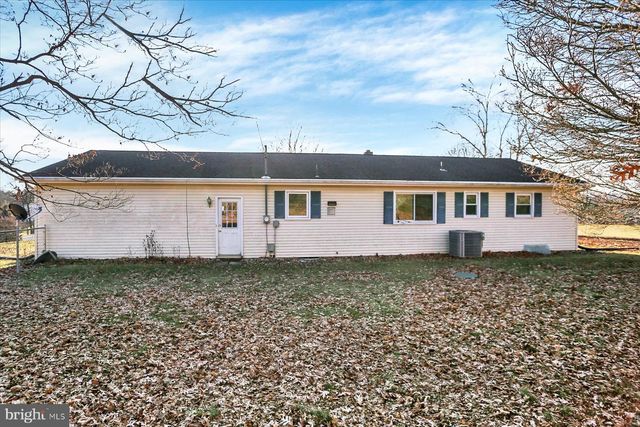 970 CRANES GAP RD, Carlisle, PA 17013