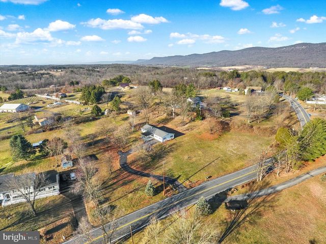 970 CRANES GAP RD, Carlisle, PA 17013