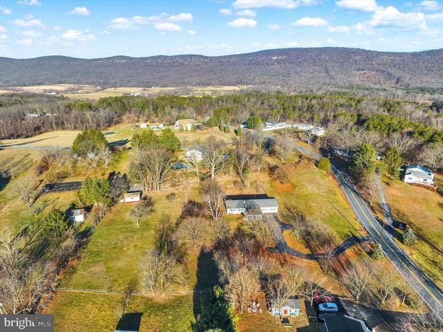 970 CRANES GAP RD, Carlisle, PA 17013