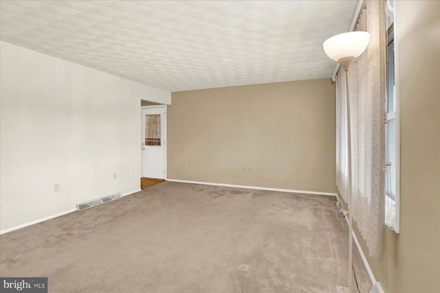 970 CRANES GAP RD, Carlisle, PA 17013