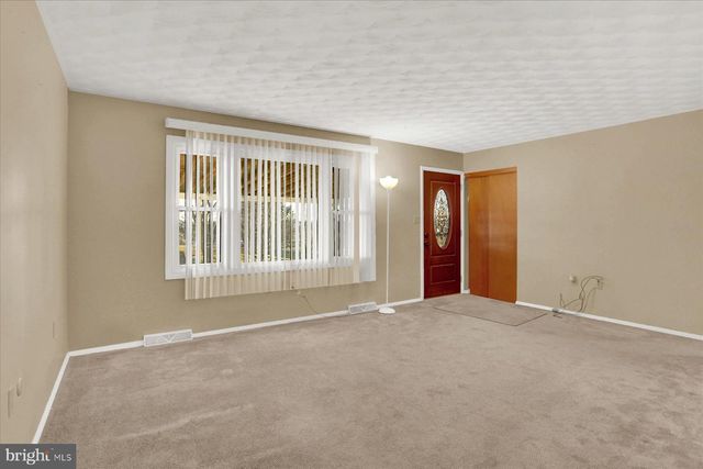 970 CRANES GAP RD, Carlisle, PA 17013