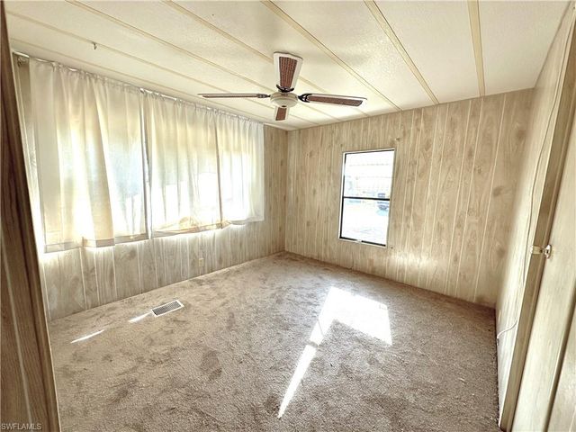 280 Flame LN, North Fort Myers, FL 33917