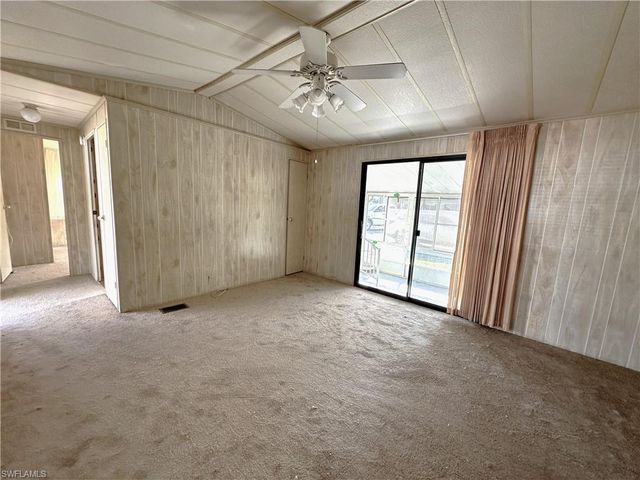 280 Flame LN, North Fort Myers, FL 33917