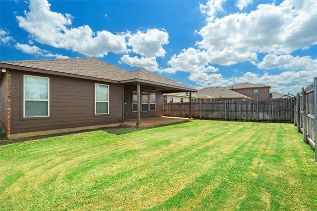 1037 Doe Meadow Drive, Fort Worth, TX 76028