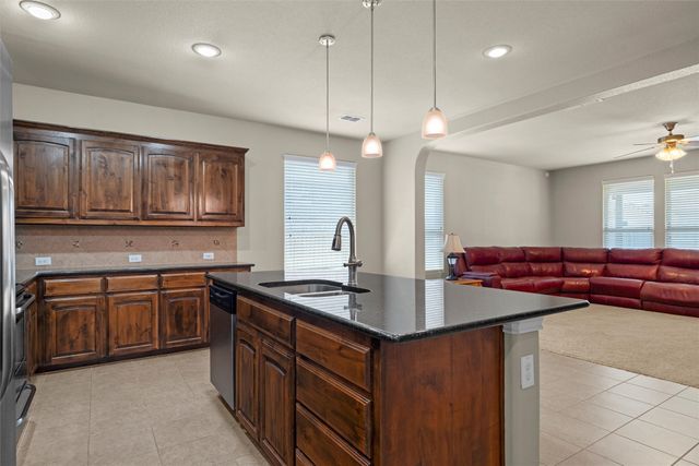 1037 Doe Meadow Drive, Fort Worth, TX 76028