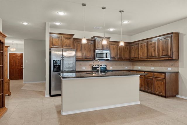 1037 Doe Meadow Drive, Fort Worth, TX 76028