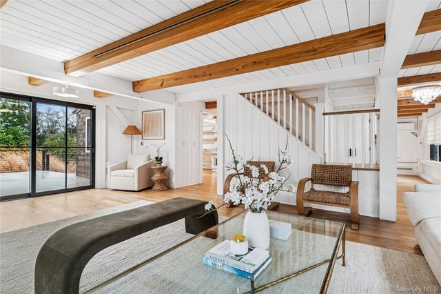 70 Glenview Drive, Southampton, NY 11968