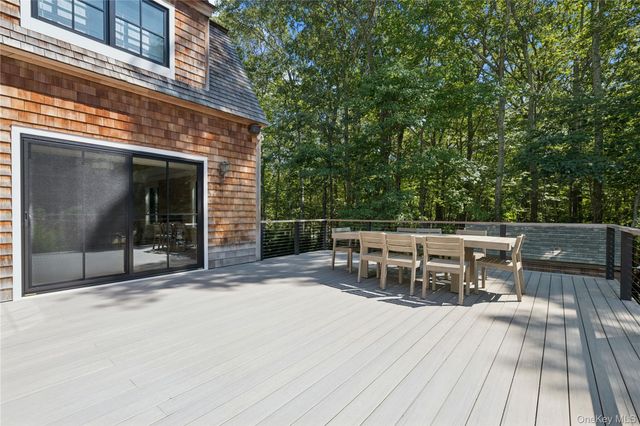 70 Glenview Drive, Southampton, NY 11968