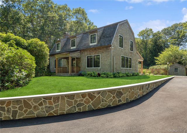 70 Glenview Drive, Southampton, NY 11968