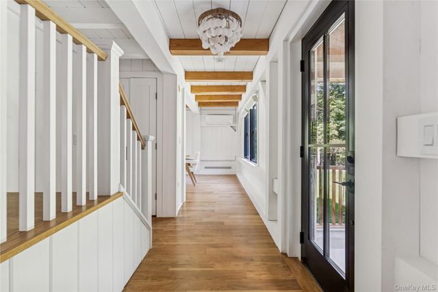 70 Glenview Drive, Southampton, NY 11968