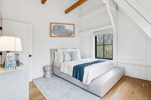 70 Glenview Drive, Southampton, NY 11968