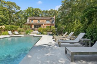 70 Glenview Drive, Southampton, NY 11968