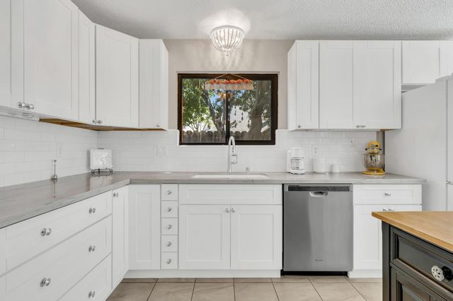 6212 Chapel View Ln, Citrus Heights, CA 95621