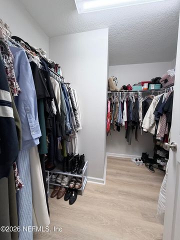 4014 CEDAR BLUFF Lane, Jacksonville, FL 32226