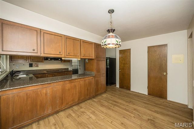 425 Kenilworth Lane, Ballwin, MO 63011