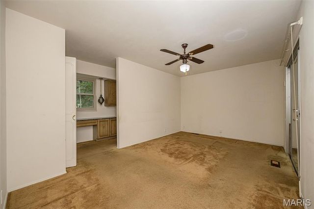 425 Kenilworth Lane, Ballwin, MO 63011