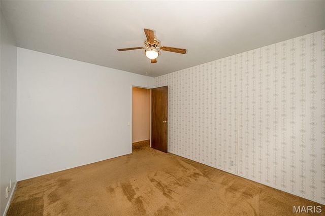 425 Kenilworth Lane, Ballwin, MO 63011