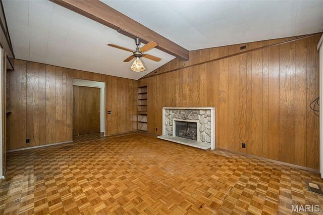 425 Kenilworth Lane, Ballwin, MO 63011