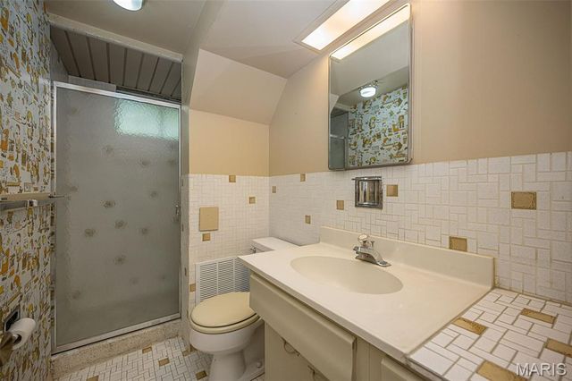 425 Kenilworth Lane, Ballwin, MO 63011