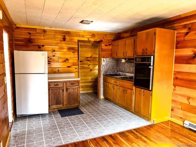 122 Twinshaven Road, Napanoch, NY 12458