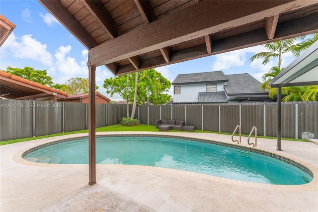 6327 SW 127th Place, Miami, FL 33183