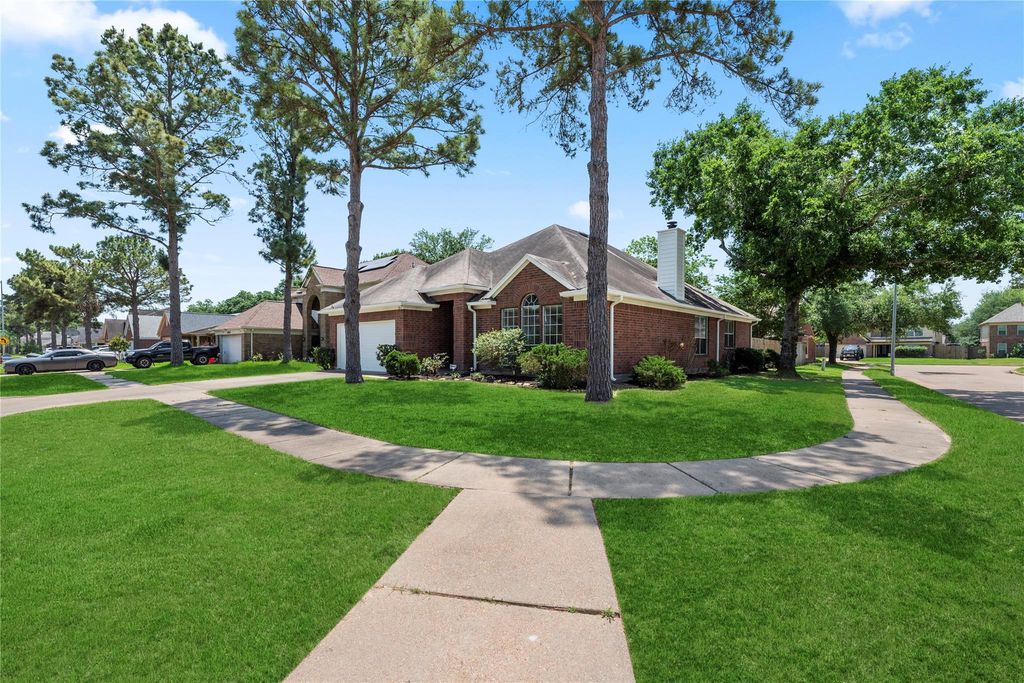 18091 Holly Forest Drive, Houston, TX 77084