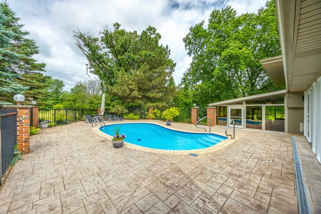 13600 S Longview Drive, Homer Glen, IL 60491