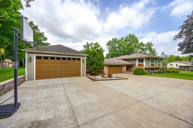 13600 S Longview Drive, Homer Glen, IL 60491
