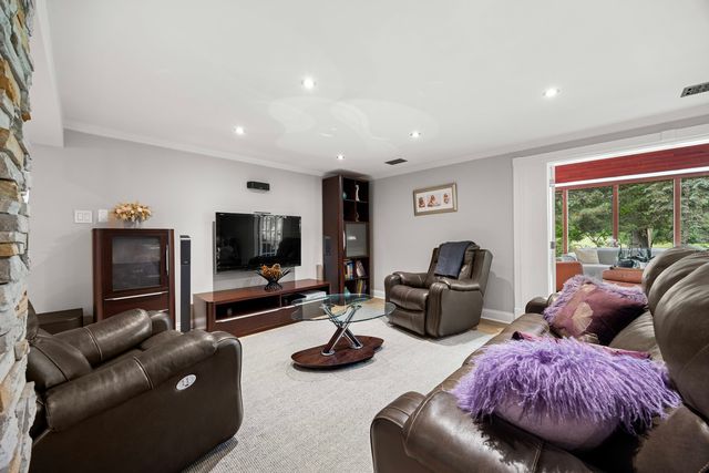 13600 S Longview Drive, Homer Glen, IL 60491