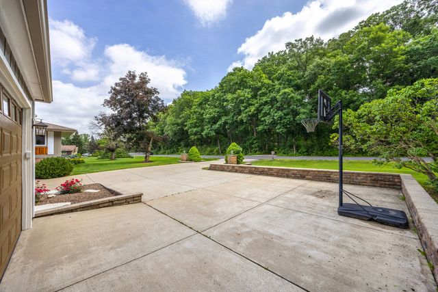 13600 S Longview Drive, Homer Glen, IL 60491