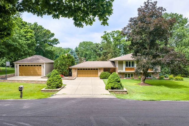 13600 S Longview Drive, Homer Glen, IL 60491