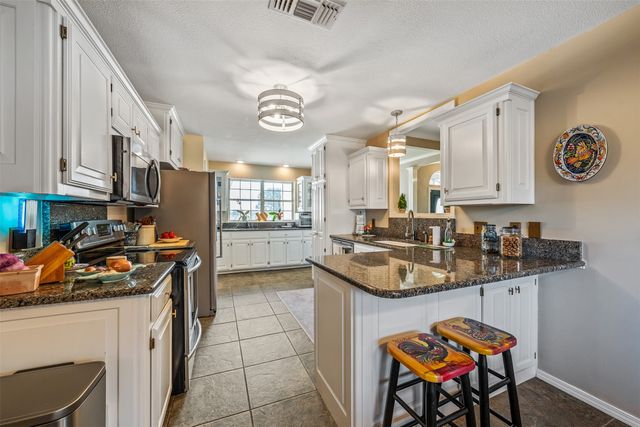 18564 County Road 1100, Flint, TX 75762