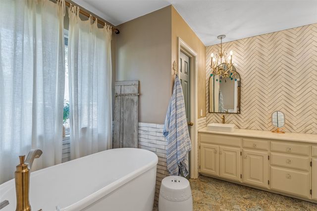 18564 County Road 1100, Flint, TX 75762