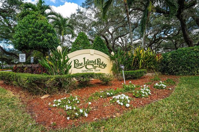 1719 Whitehall Dr 304, Davie, FL 33324