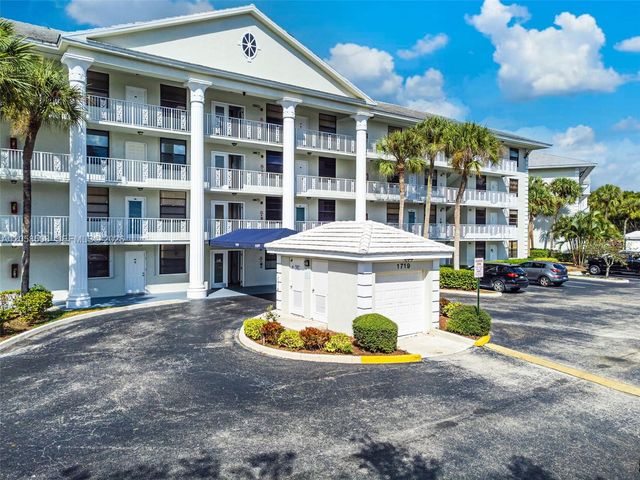 1719 Whitehall Dr 304, Davie, FL 33324