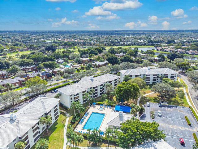 1719 Whitehall Dr 304, Davie, FL 33324