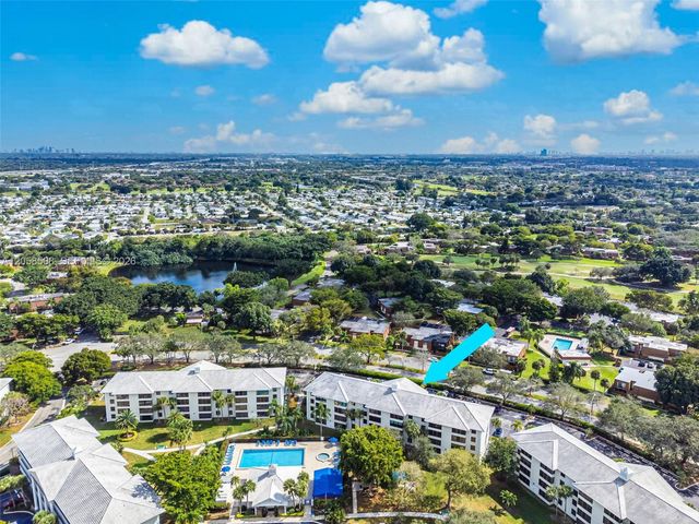 1719 Whitehall Dr 304, Davie, FL 33324