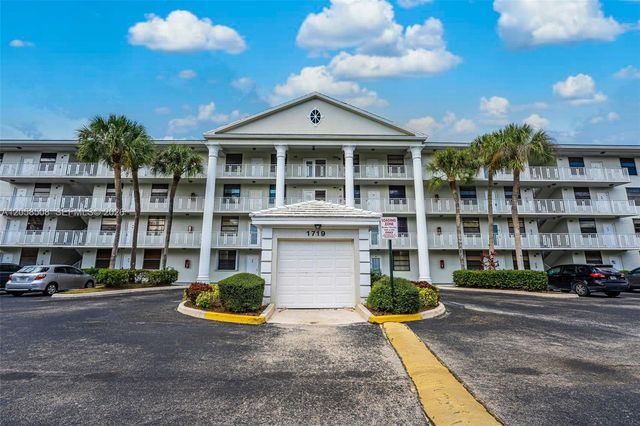 1719 Whitehall Dr 304, Davie, FL 33324