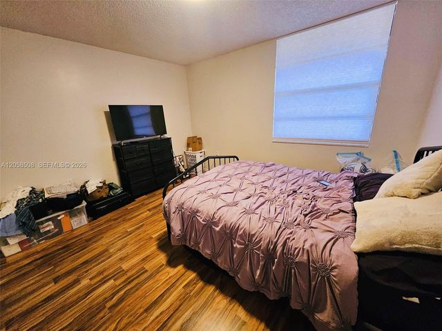 1719 Whitehall Dr 304, Davie, FL 33324