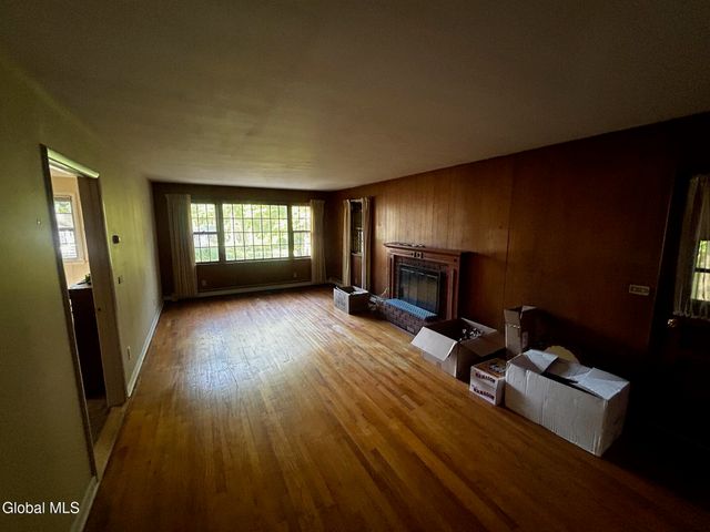 30 Hemlock Drive, Clifton Park, NY 12065