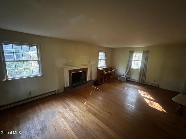 30 Hemlock Drive, Clifton Park, NY 12065