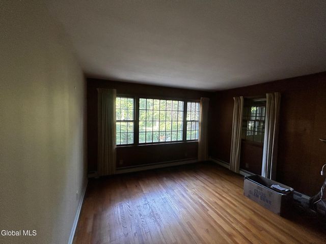30 Hemlock Drive, Clifton Park, NY 12065