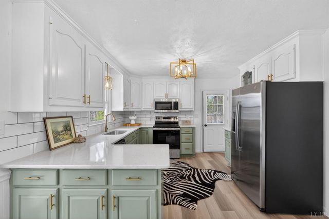 42 Knoll Woods Drive, Rustburg, VA 24588