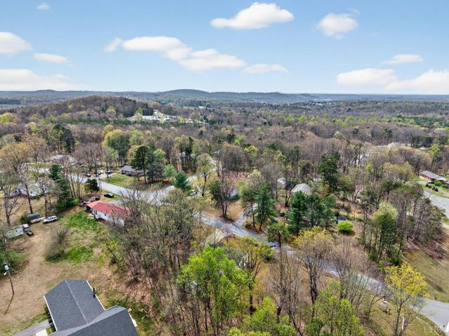 42 Knoll Woods Drive, Rustburg, VA 24588