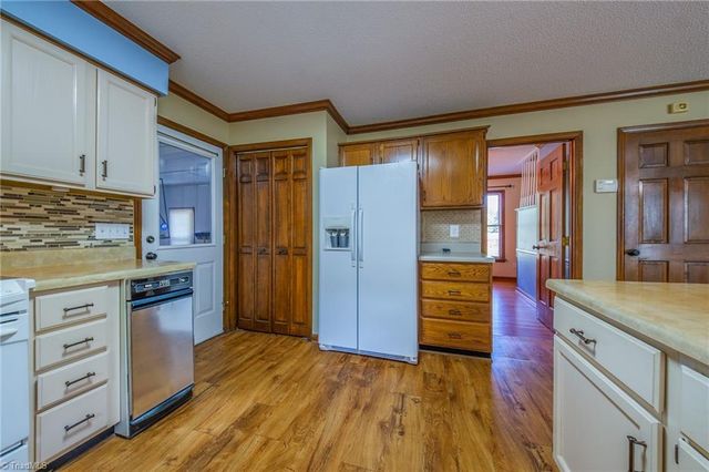 5917 Hickory Grove Road, Greensboro, NC 27409