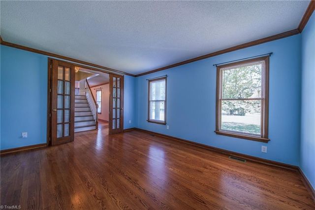 5917 Hickory Grove Road, Greensboro, NC 27409